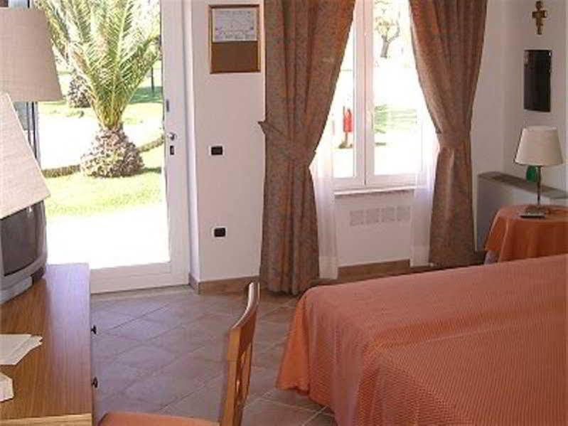 Alle Tamerici Hotel Ladispoli Exterior foto